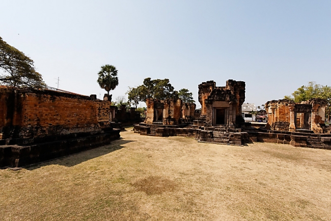 04-Prasat Sa Kamphaeng Yai-008